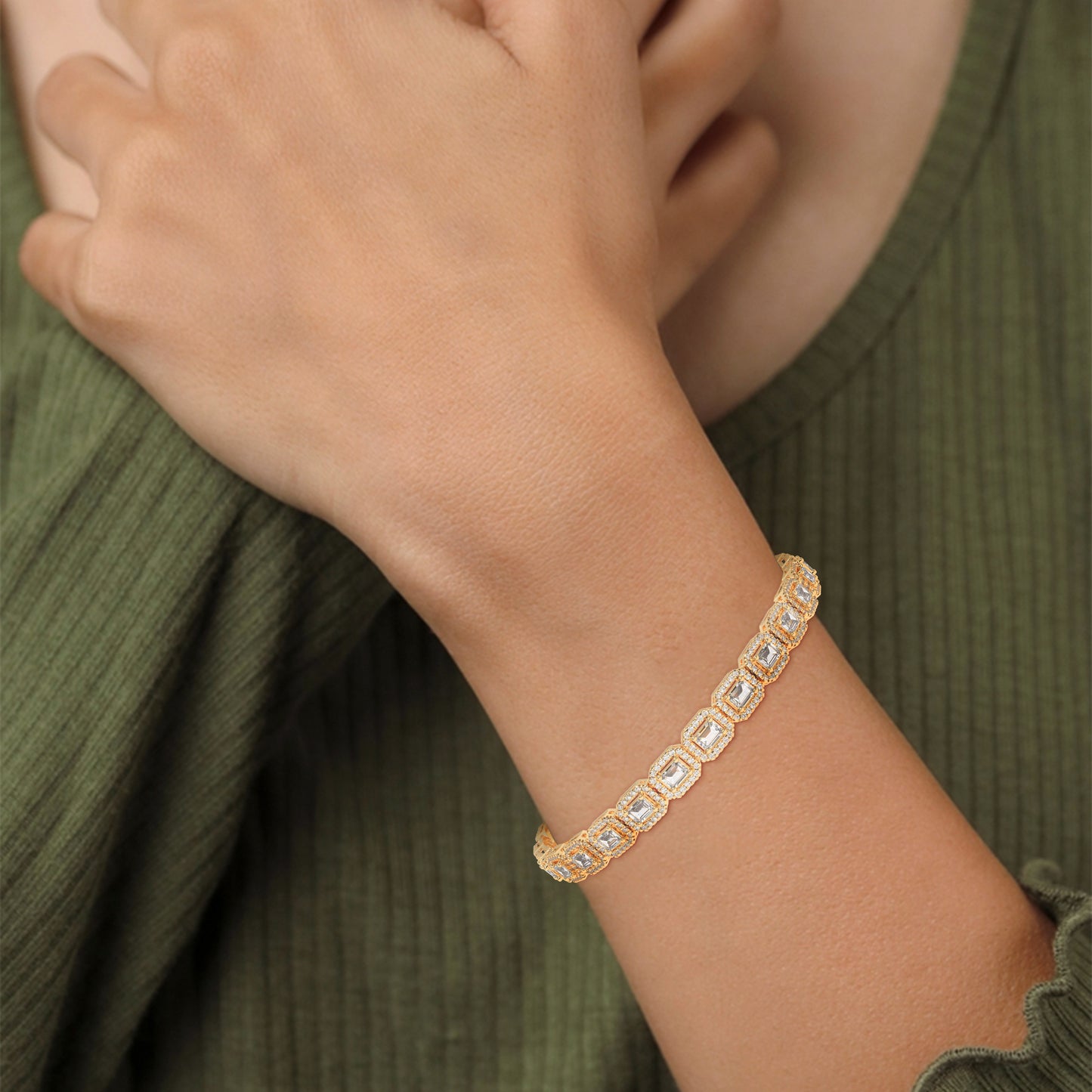 Regal Radiance Emerald Bracelet